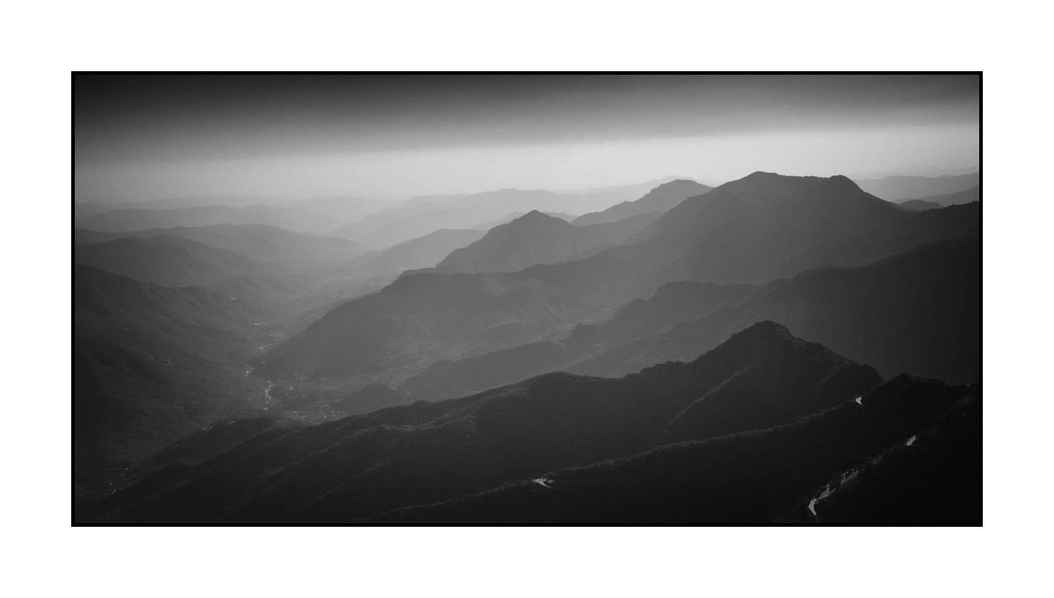 nuances-de-noirs-et-de-blancs/068-merveilles-de-sequoia/en/18-landscape-sequoia-national-park-black-and-white-190824SEQLAN0652B