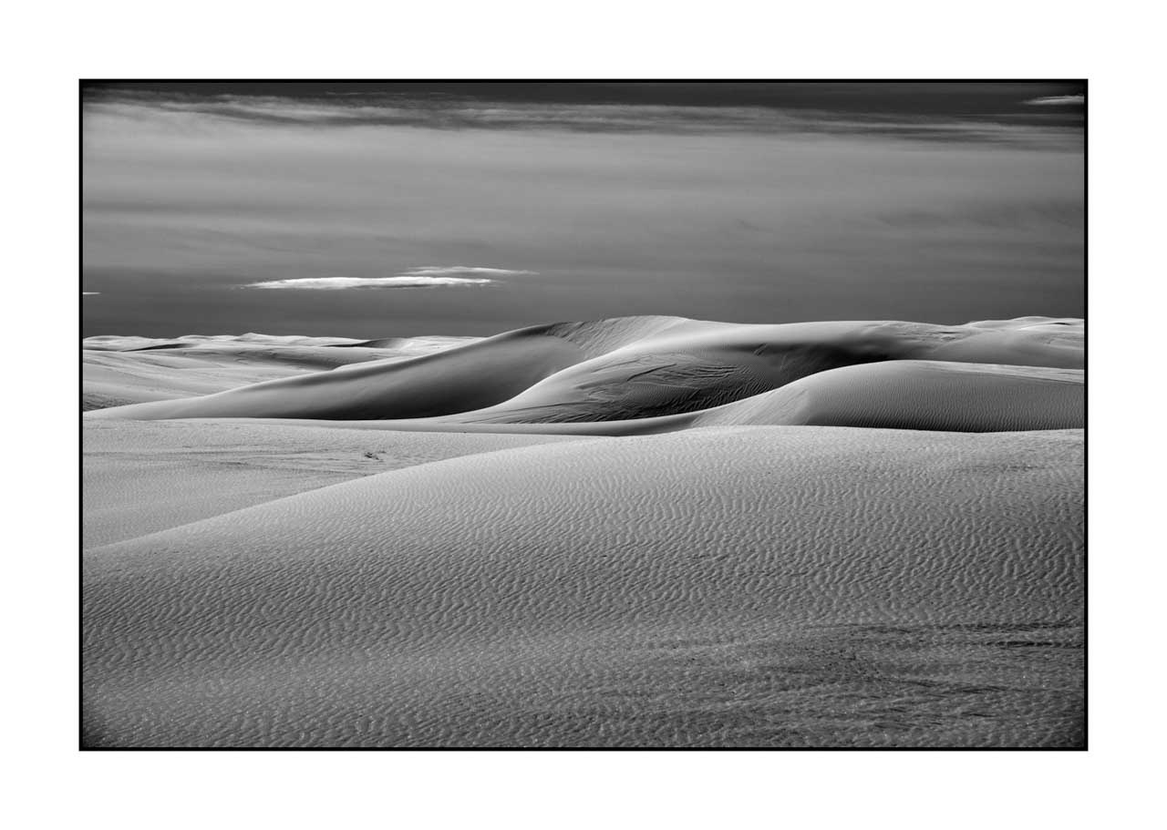 nuances-de-noirs-et-de-blancs/075-merveilles-white-sand-dunes/fr/01-white-sand-dunes-en-noir-et-blanc-221227WSDLAN0444B