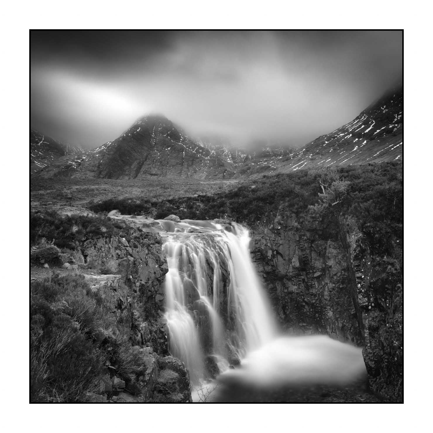 nuances-de-noirs-et-de-blancs/078-merveilles-ile-de-skye/fr/14-paysage-ile-de-skye-ecosse-1562-11B
