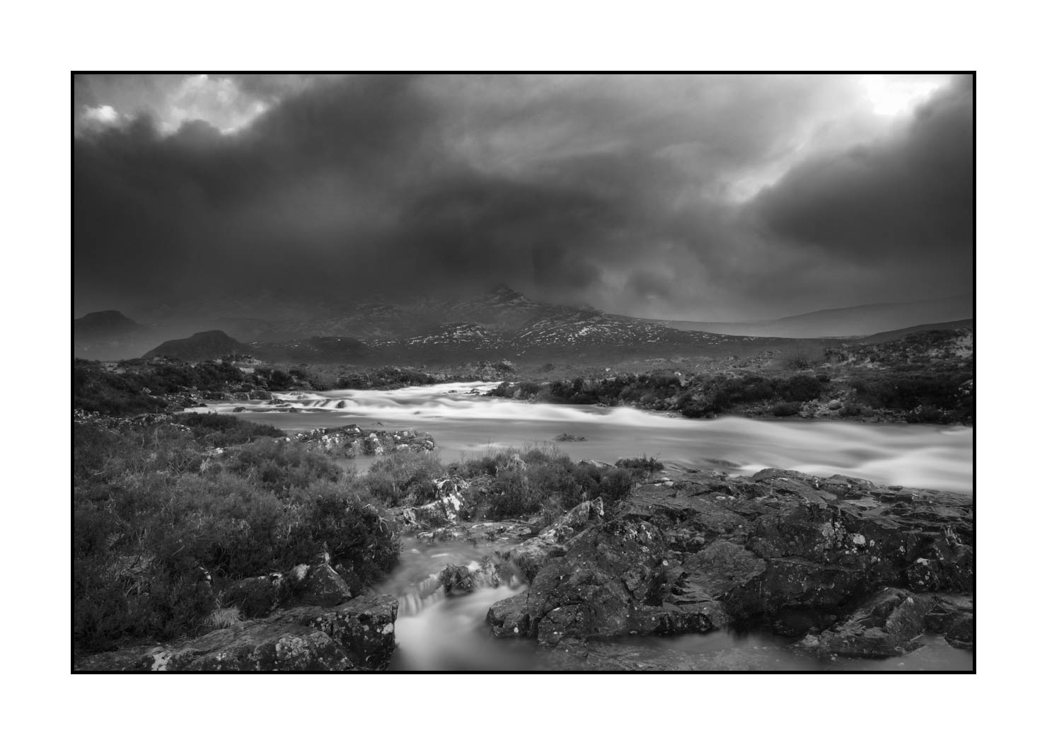 nuances-de-noirs-et-de-blancs/078-merveilles-ile-de-skye/fr/16-paysage-ile-de-skye-ecosse-1564-32B