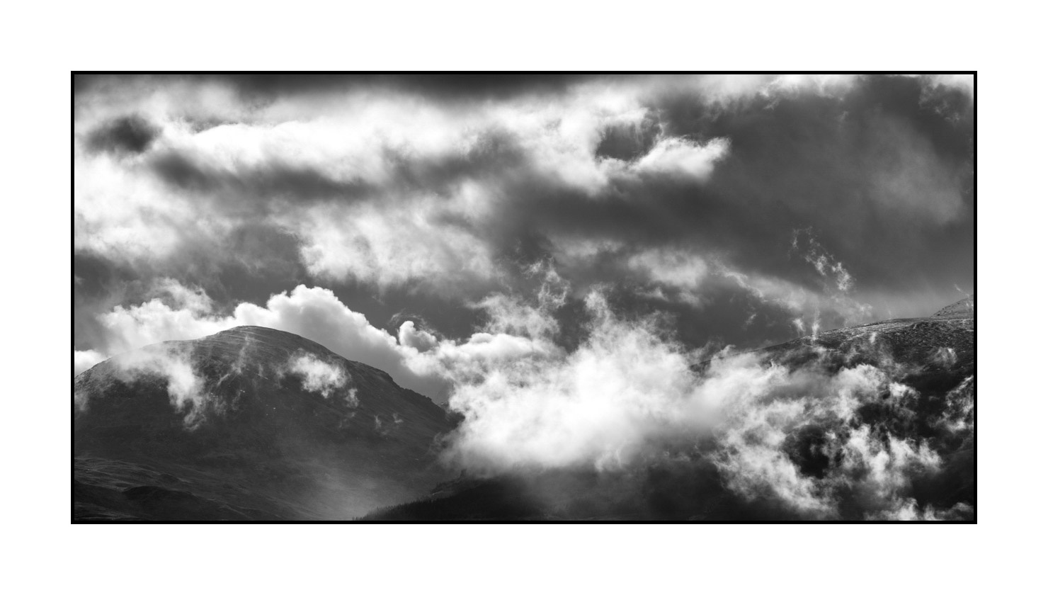 nuances-de-noirs-et-de-blancs/079-merveilles-mid-highlands-ecosse/fr/16-paysage-mid-highlands-en-ecosse-1611-21B