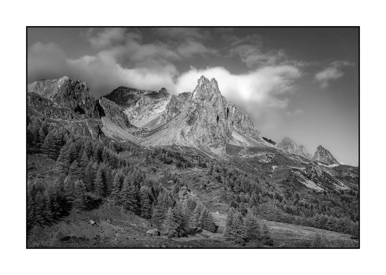 nuances-de-noirs-et-de-blancs/083-paysages-noir-et-blanc-vallee-de-la-claree/en/03-landscape-valley-la-claree-alps-black-and-white-2008-32B