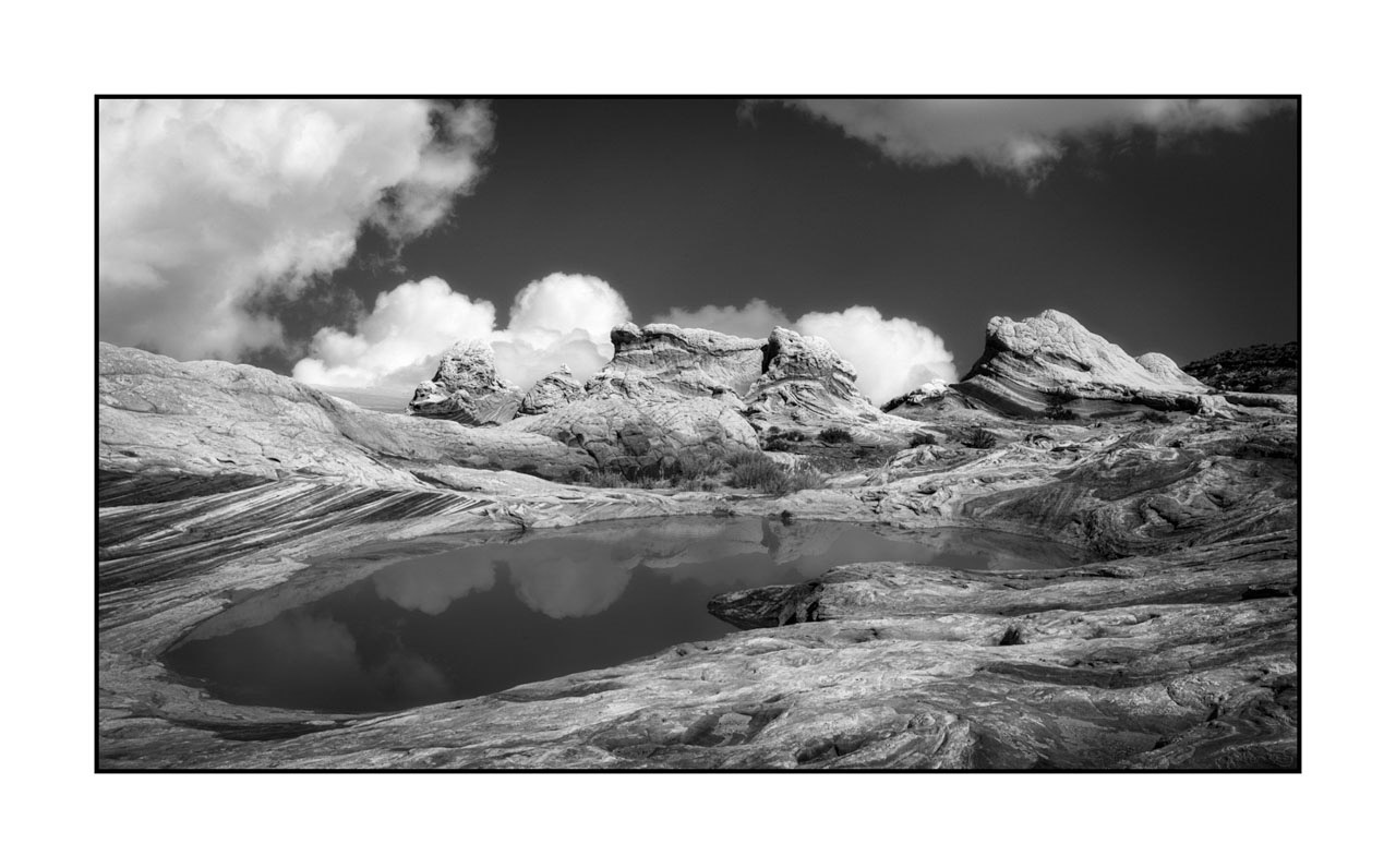 nuances-de-noirs-et-de-blancs/084-murmures-paysages-vermilion-cliffs/fr/02-paysage-vermlion-cliffs-noir-et-blanc-2052-169B