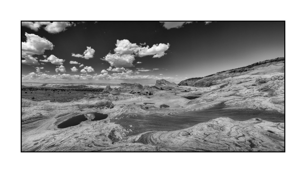 nuances-de-noirs-et-de-blancs/084-murmures-paysages-vermilion-cliffs/fr/04-paysage-vermlion-cliffs-noir-et-blanc-2053-21B