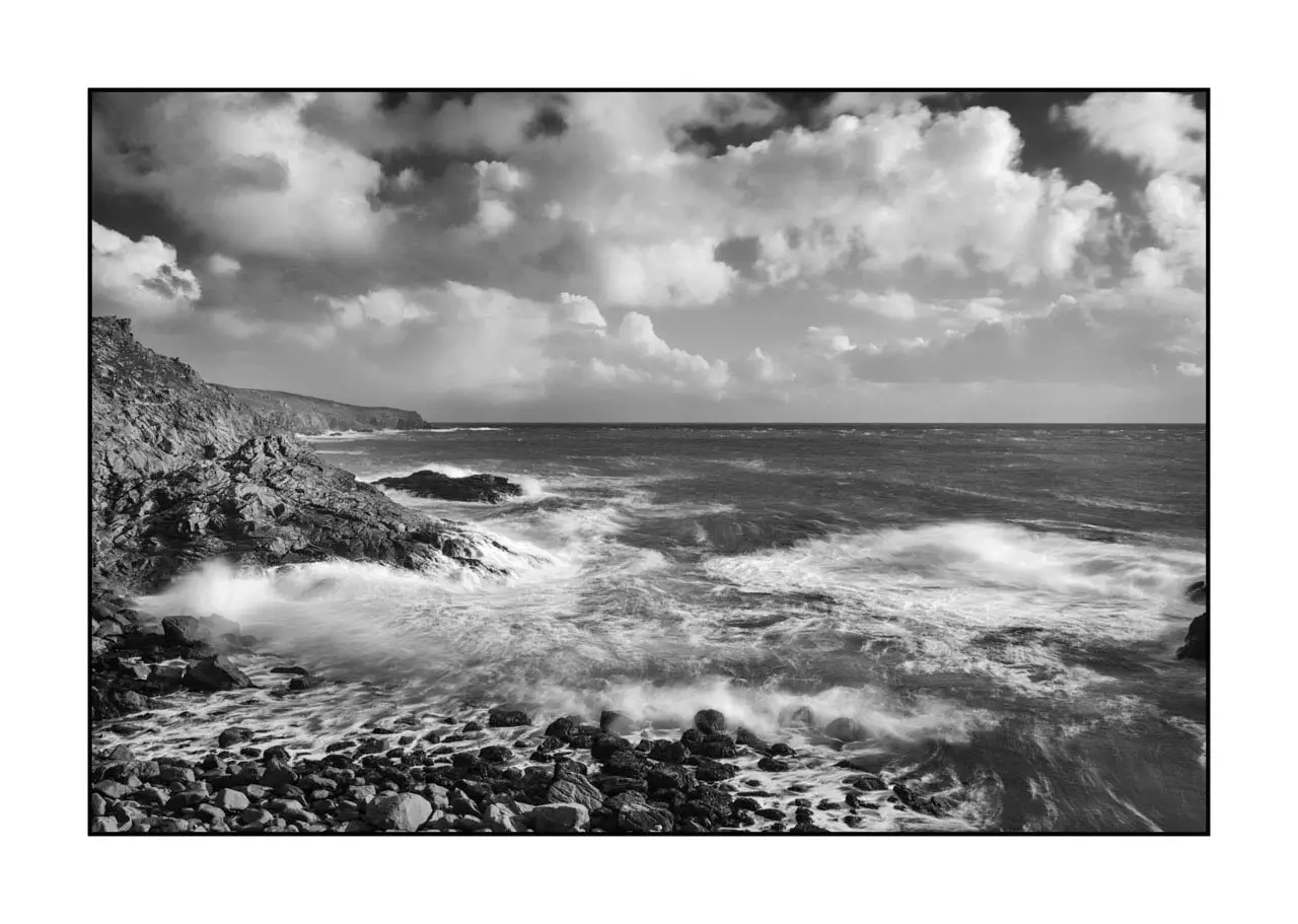 nuances-de-noirs-et-de-blancs/085-paysages-cotiers-eternels-finistere-sud/fr/08-paysage-eternel-finistere-sud-2102-32B