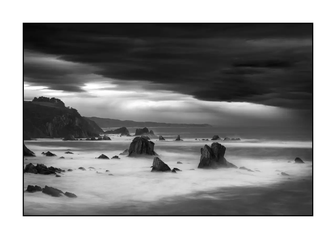 nuances-de-noirs-et-de-blancs/096-murmures-ame-atlantique/edition-limitee/fr/03-ocean-atlantique-asturies-espagne-2357-32B