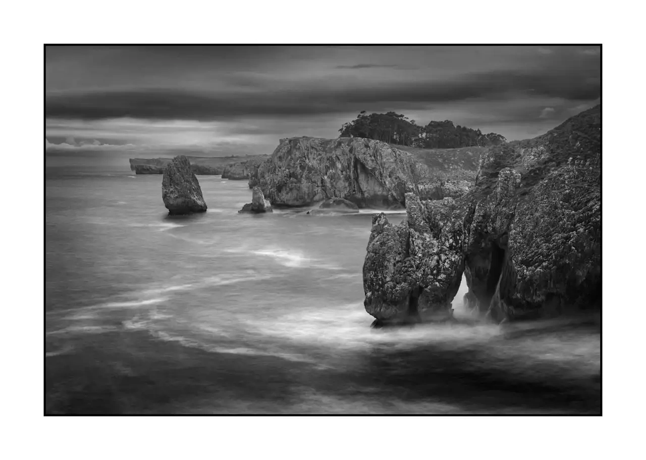 nuances-de-noirs-et-de-blancs/096-murmures-ame-atlantique/edition-limitee/fr/07-ocean-atlantique-asturies-espagne-2361-32B