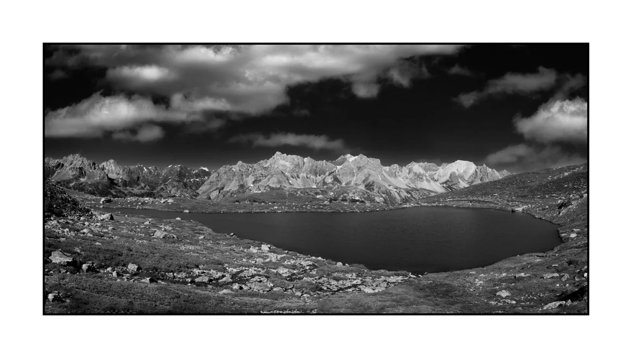 The Clarée Valley, Beyond Time IV - Lake Laramon - The Still Kingdom of the Mountains nuances-de-noirs-et-de-blancs/099-claree-noir-et-blanc/en/04-landscape-claree-valley-black-and-white-2512-21B