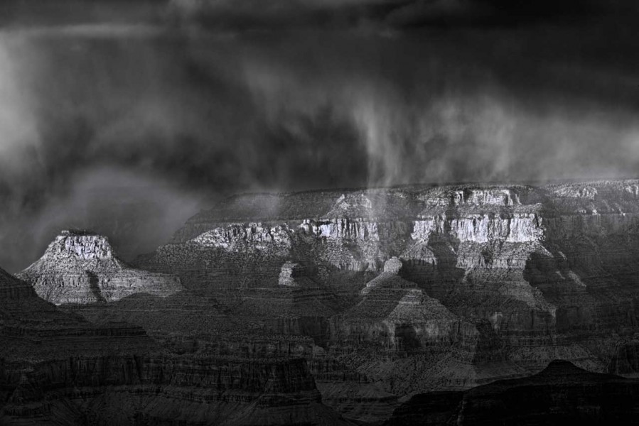 Le Grand Canyon en Arizona aux Etats-Unis en noir et blanc. Le Grand Canyon en Arizona aux Etats-Unis en noir et blanc.
