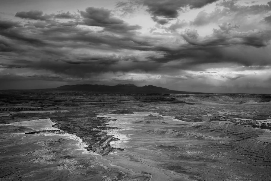 Canyonlands Island in the Sky en Utah en noir et blanc. Canyonlands Island in the Sky en Utah en noir et blanc.
