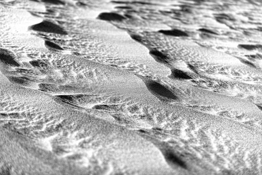Dunes dans la vallée de la mort en Californie en noir et blanc. Dunes dans la vallée de la mort en Californie en noir et blanc.