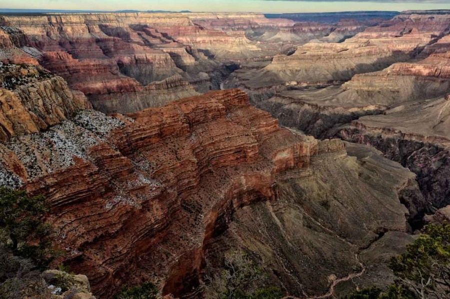 La rive sud du Grand Canyon dans l'état de l'Arizona aux Etats- La rive sud du Grand Canyon dans l'état de l'Arizona aux Etats-