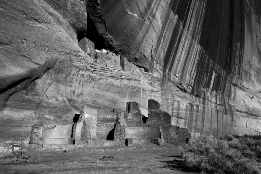Photo du Canyon de Chelly dans l'Arizona en noir et blanc. Photo du Canyon de Chelly dans l'Arizona en noir et blanc.