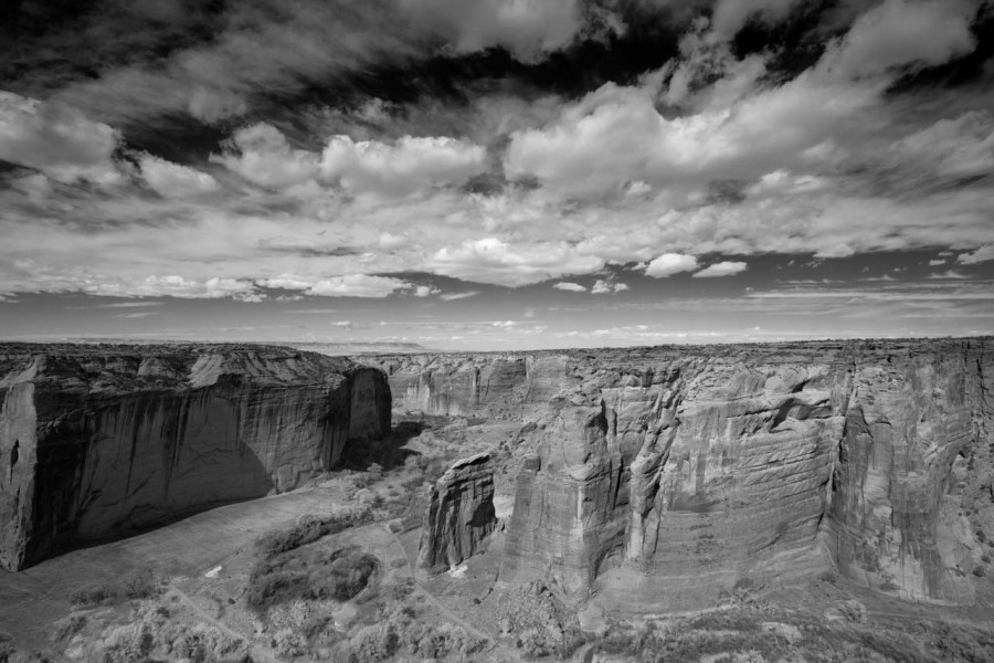 Photo du Canyon de Chelly dans l'Arizona en noir et blanc. Photo du Canyon de Chelly dans l'Arizona en noir et blanc.