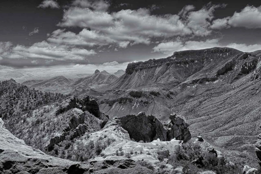 Paysage de Big Bend au Texas en noir et blanc. Paysage de Big Bend au Texas en noir et blanc.