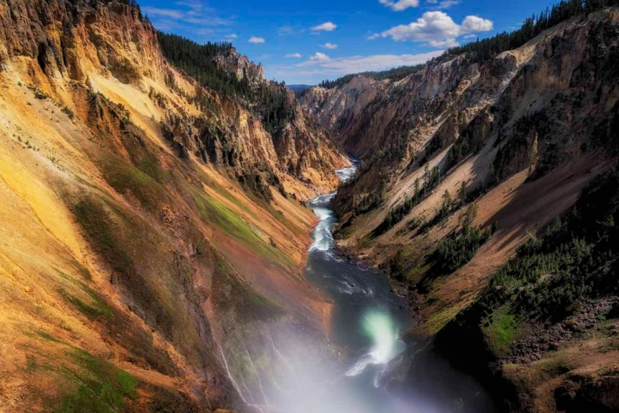 06 landscape yellowstone in color