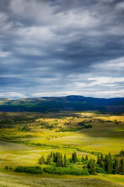 16 landscape yellowstone in color