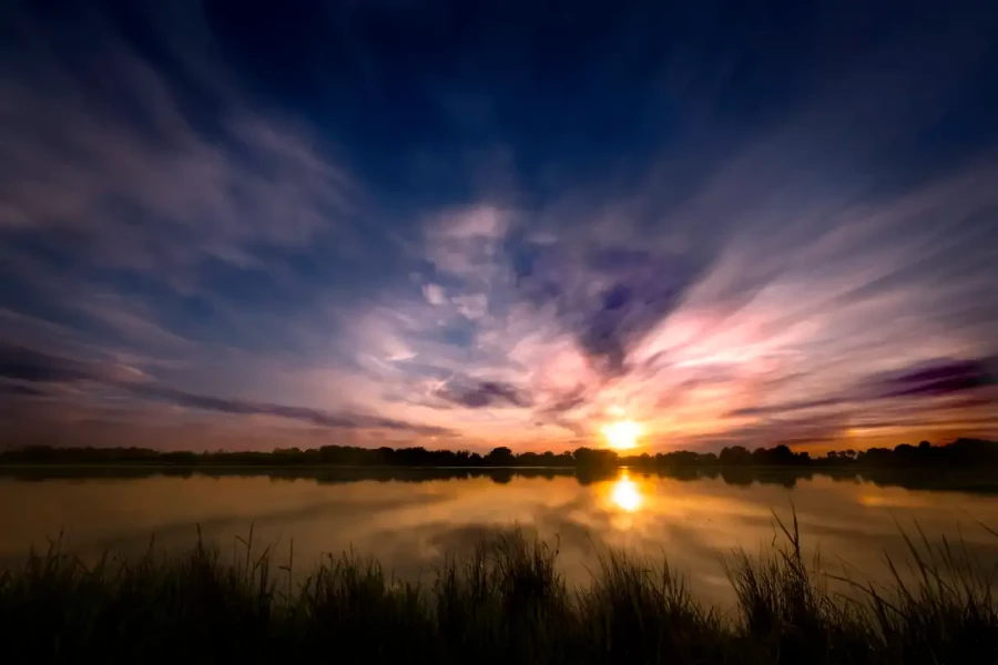 003 landscape the dombes pond color