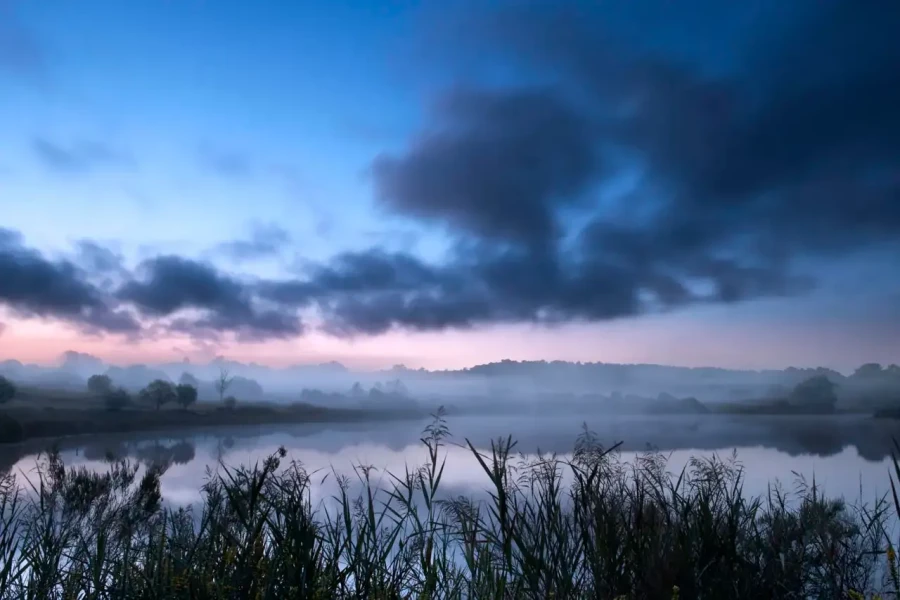 Paysage de la Haute-Saintonge en Charente-Maritime, France en couleur