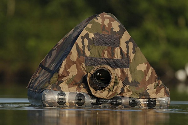 Choosing a floating blind is not easy. I found a manufacturer who created an interesting product.