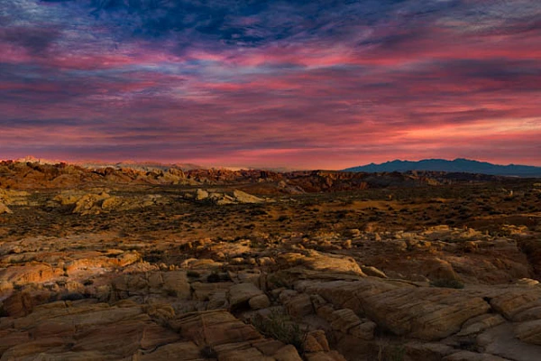 Lanscape in color Valley of Fire in Nevada in United States. Photograph by Amar Guillen, photographer artist.