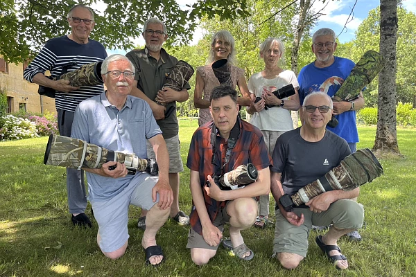 Les participants au stage de photo animalière en affût flottant du 13 juin 2026 en Dombes.