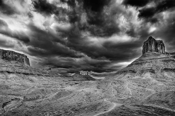 Paysage en noir et blanc de Castle Valley dans l'Utah non loin de Moab.